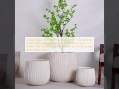 pot serat tanah liat bundar krem netral dengan pola berusuk vertikal ringan tahan lama perawatan rendah pot bunga dekorasi kantor proyek lansekap taman mal perbelanjaan hotel Villa liburan