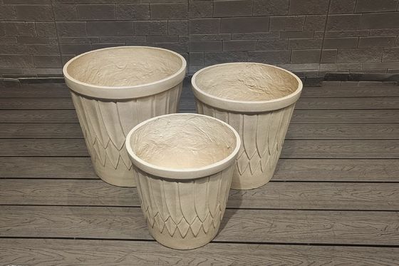 Beli Penanam Serat Tanah Liat yang Elegan dengan Penutup yang Diukir Tangan online manufacture