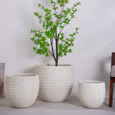 Beli Neutral beige bulat serat tanah liat planter dengan pola kotak ringan tahan lama perawatan rendah pot bunga liburan villa hotel pusat perbelanjaan dekorasi kantor taman proyek lansekap online manufacture