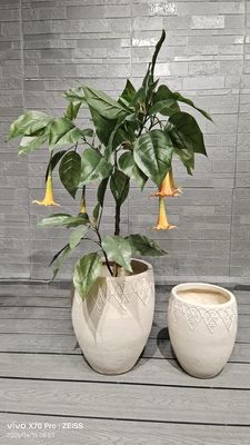 Beli Dekorasi Bunga yang rumit Neutral Beige Fiber Clay Cylindrical Lightweight Planter online manufacture