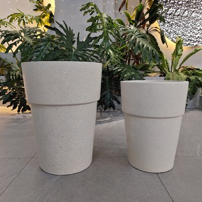 Pot Bunga Lemak Komposit dengan Desain Ukiran Tangan yang Lancar
